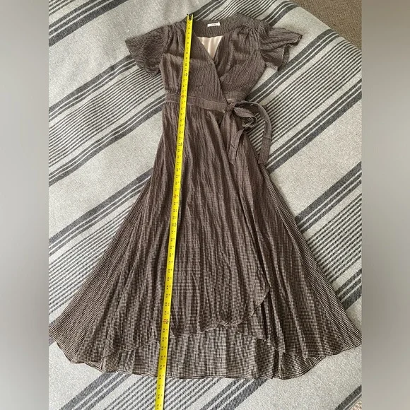 Mod Ref Brown gingham wrap dress size medium - Picture 15 of 16